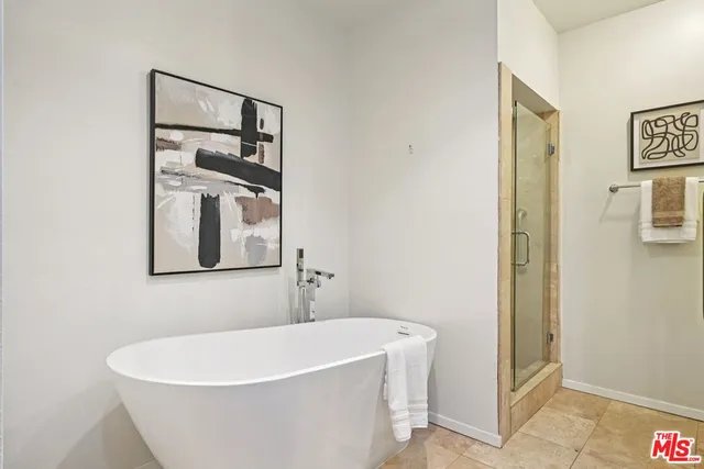 $929,000 | 1209 Amherst Avenue, Unit 201, Los Angeles, CA 90025