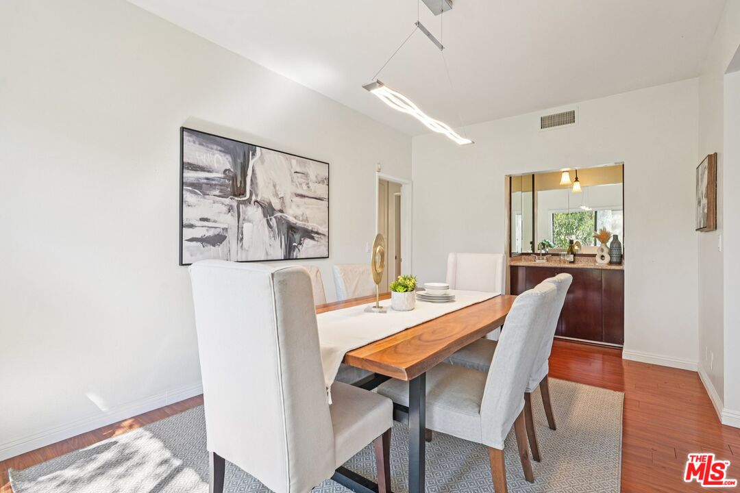 1209 Amherst Avenue, Unit 201 Los Angeles, CA 90025 - Photo 10 of 37