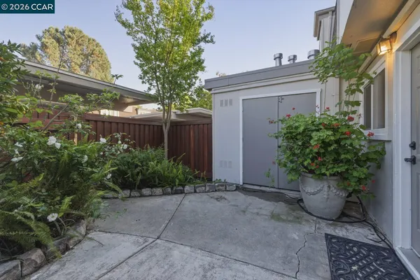 $445,000 | 1544 Schenone Court, Unit D, Concord, CA 94521