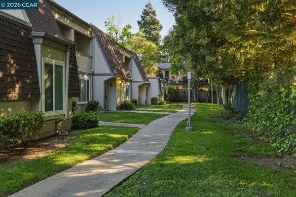 $445,000 | 1544 Schenone Court, Unit D, Concord, CA 94521