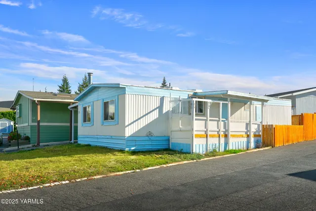 $95,000 | 802 North 40th Avenue, Unit 32, Yakima, WA 98908