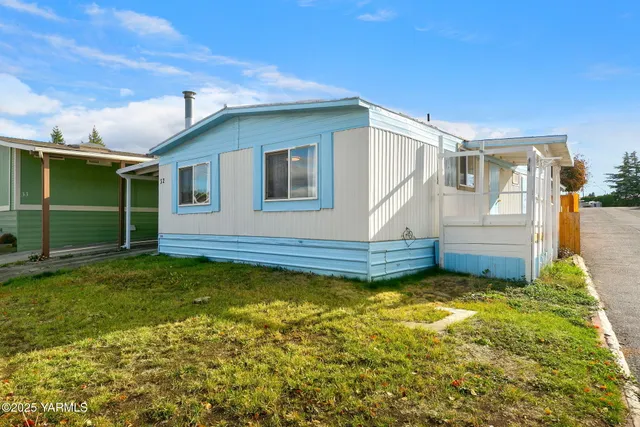 $95,000 | 802 North 40th Avenue, Unit 32, Yakima, WA 98908