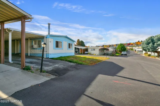 $95,000 | 802 North 40th Avenue, Unit 32, Yakima, WA 98908
