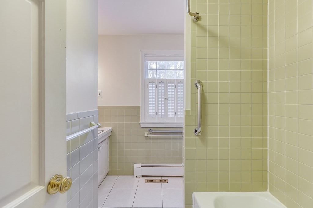 86 Holly Hill Road Barnstable, MA 02632 - Photo 11 of 31