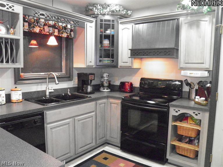 8664 Infirmary Road Ravenna, OH 44266 - Photo 11 of 25 Lovely Birch Kraftmaid Cabinetry