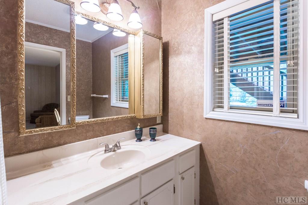 21 Cave Road Highlands, NC 28741 - Photo 41 of 47 Gallery Image 41