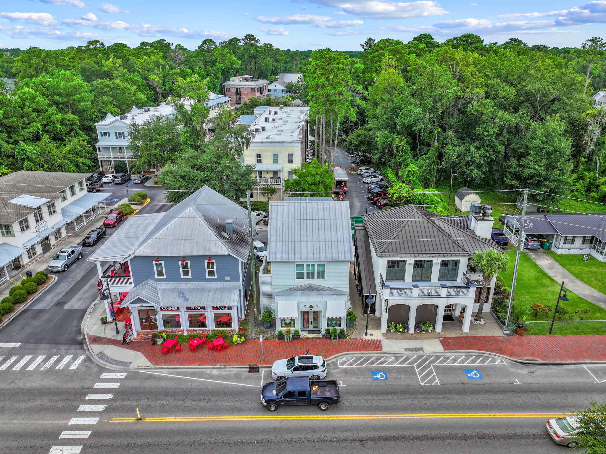 large-01988b4d-2a14-7154-9978-c8396233af