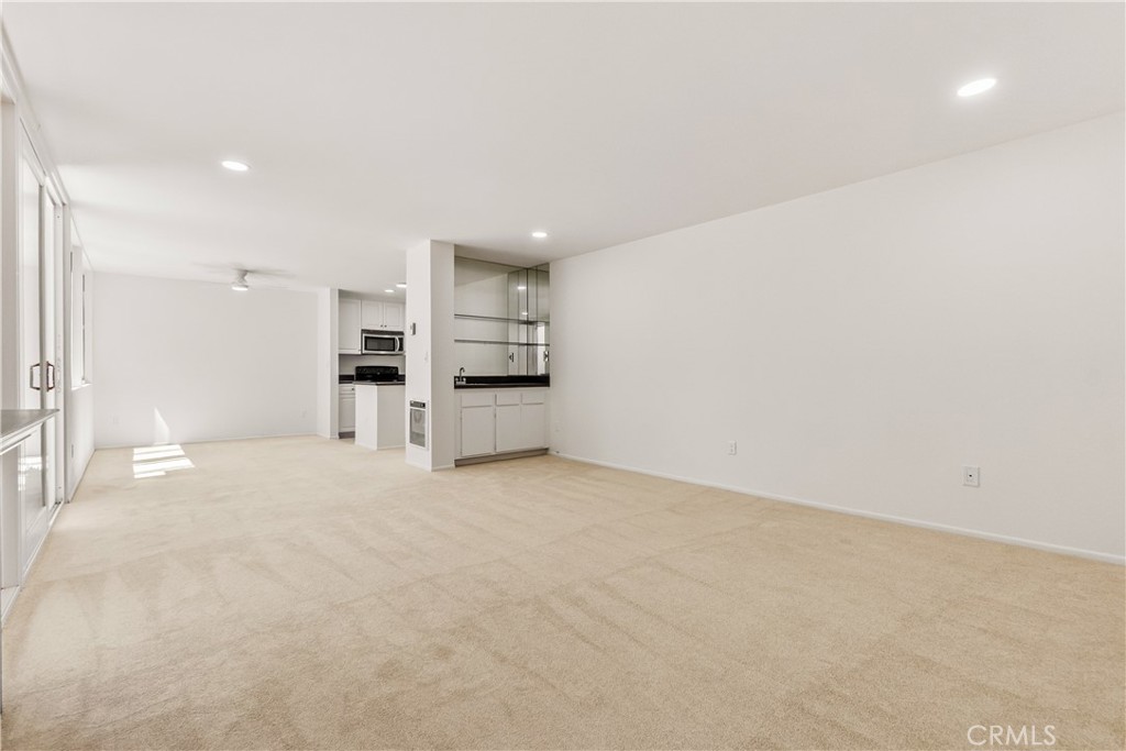 28121 Highridge Road, Unit 211 Rancho Palos Verdes, CA 90275 - Photo 8 of 45 Gallery Image 8