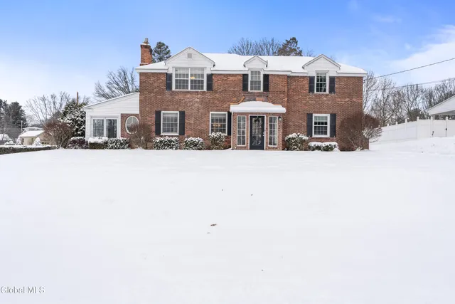 $405,000 | 9 Van Dyke Avenue, Amsterdam, NY 12010