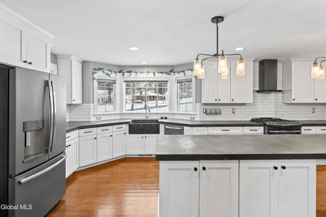 $405,000 | 9 Van Dyke Avenue, Amsterdam, NY 12010