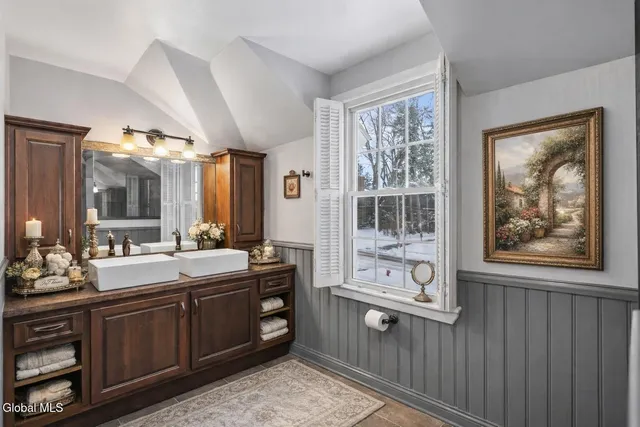 $405,000 | 9 Van Dyke Avenue, Amsterdam, NY 12010