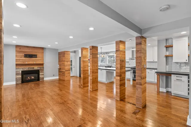 $405,000 | 9 Van Dyke Avenue, Amsterdam, NY 12010