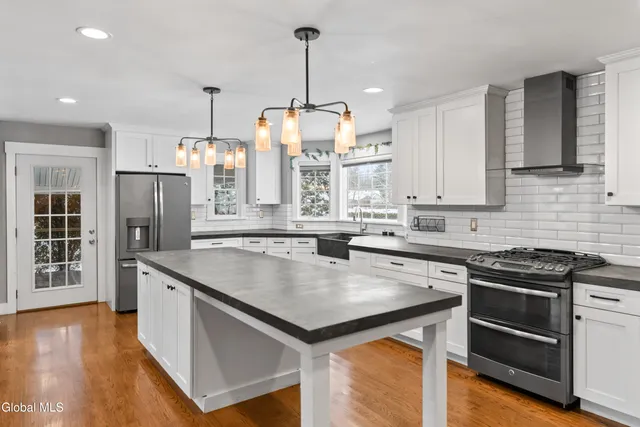 $405,000 | 9 Van Dyke Avenue, Amsterdam, NY 12010