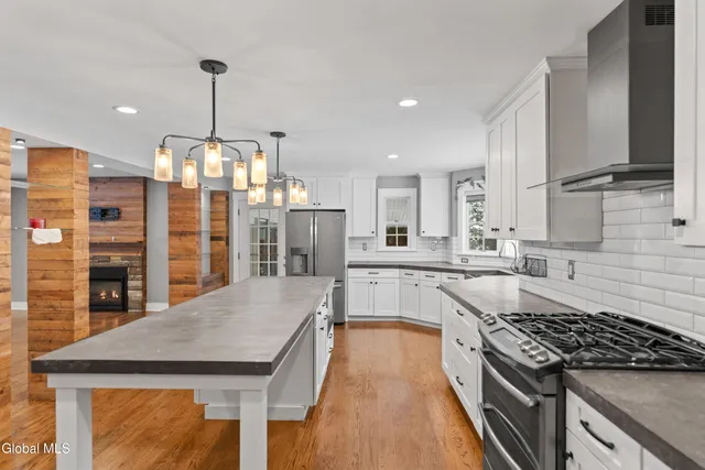 $405,000 | 9 Van Dyke Avenue, Amsterdam, NY 12010