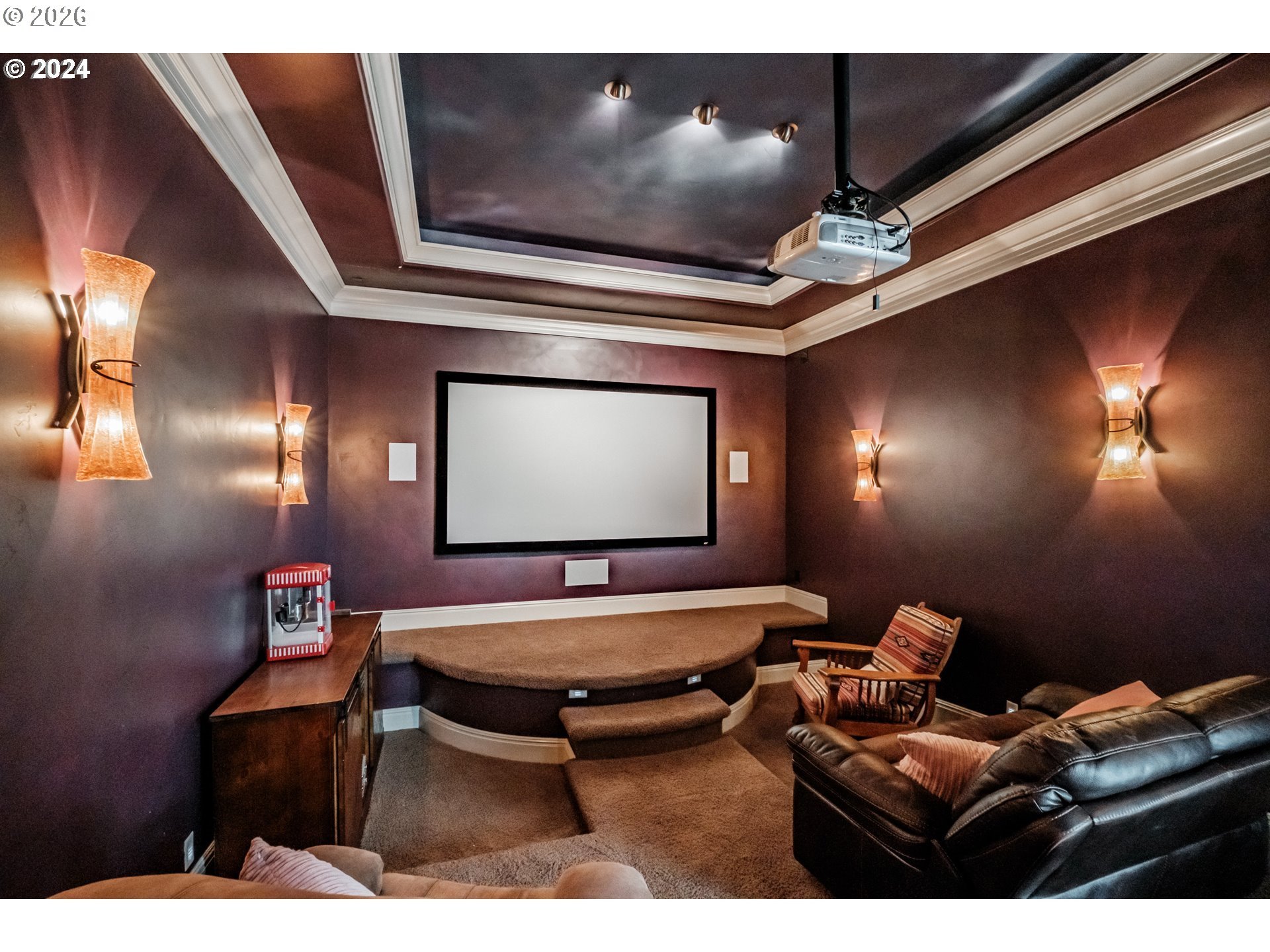 2554 Cole Road South Salem, OR 97306 - Photo 16 of 35 a room with furniture