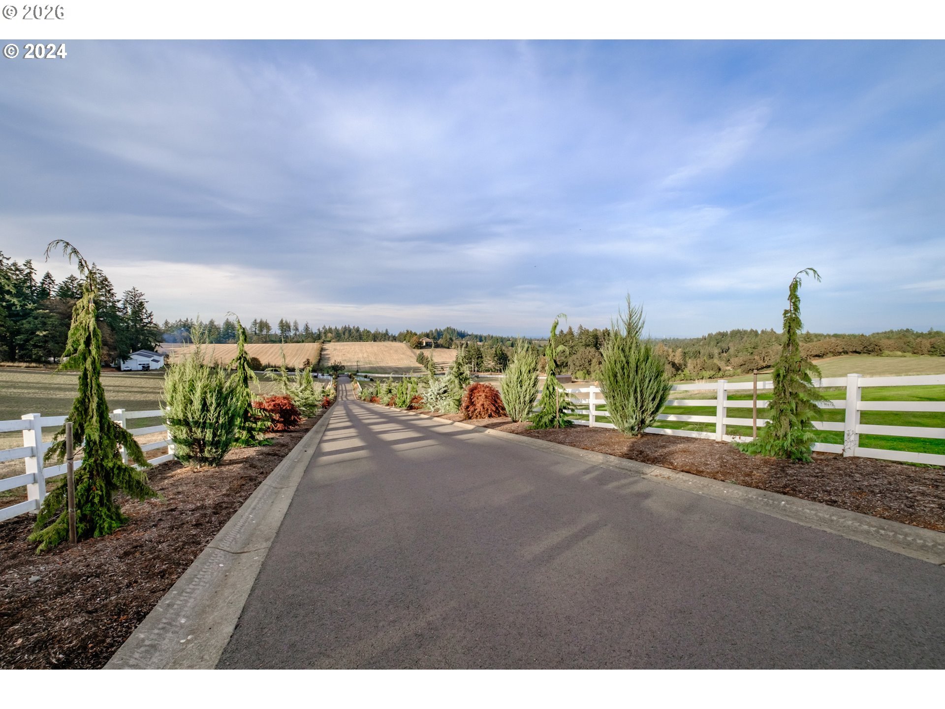 2554 Cole Road South Salem, OR 97306 - Photo 32 of 35 a view of an ocean and beach