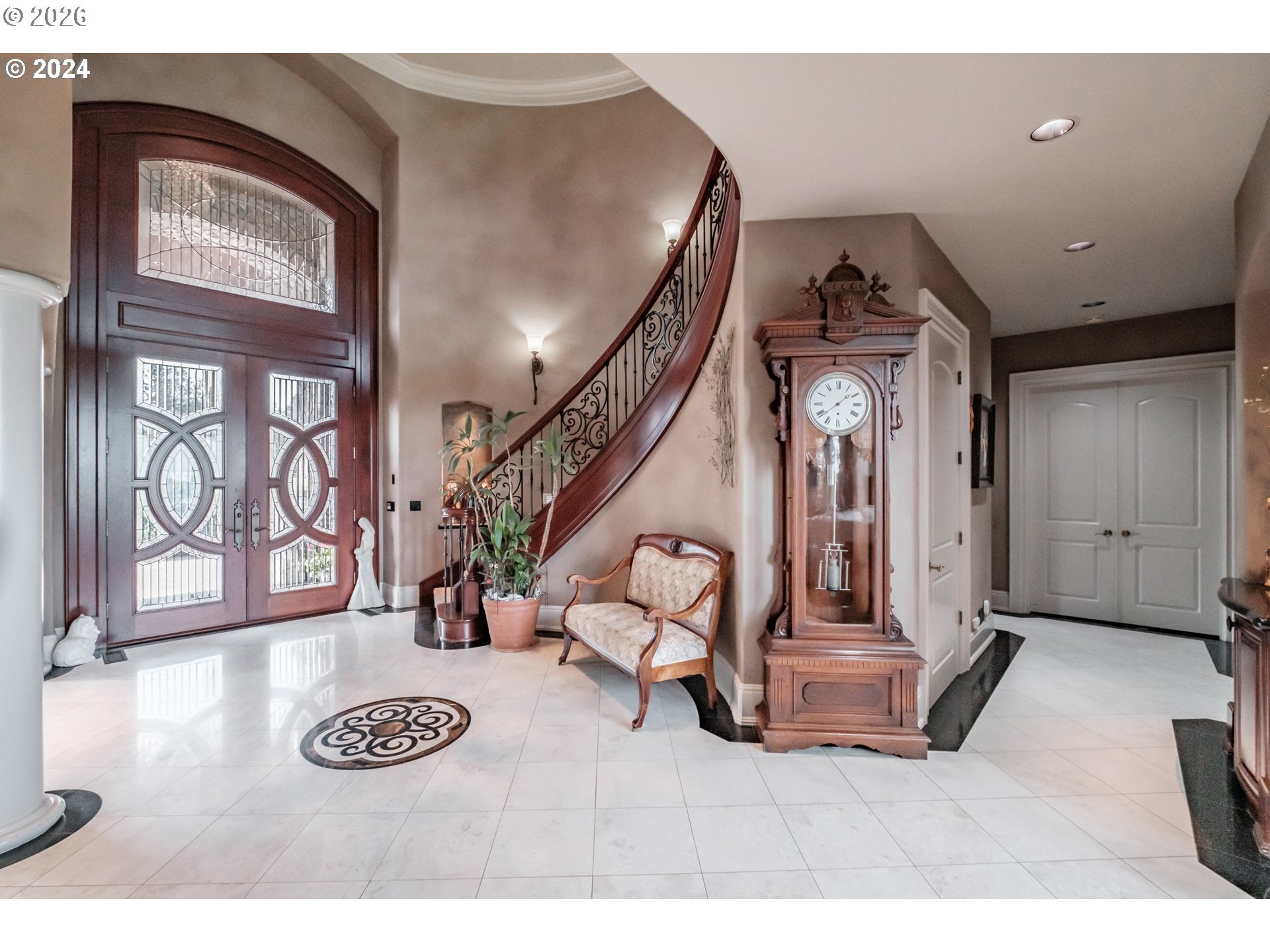 2554 Cole Road South Salem, OR 97306 - Photo 7 of 35 a view of entryway and hall