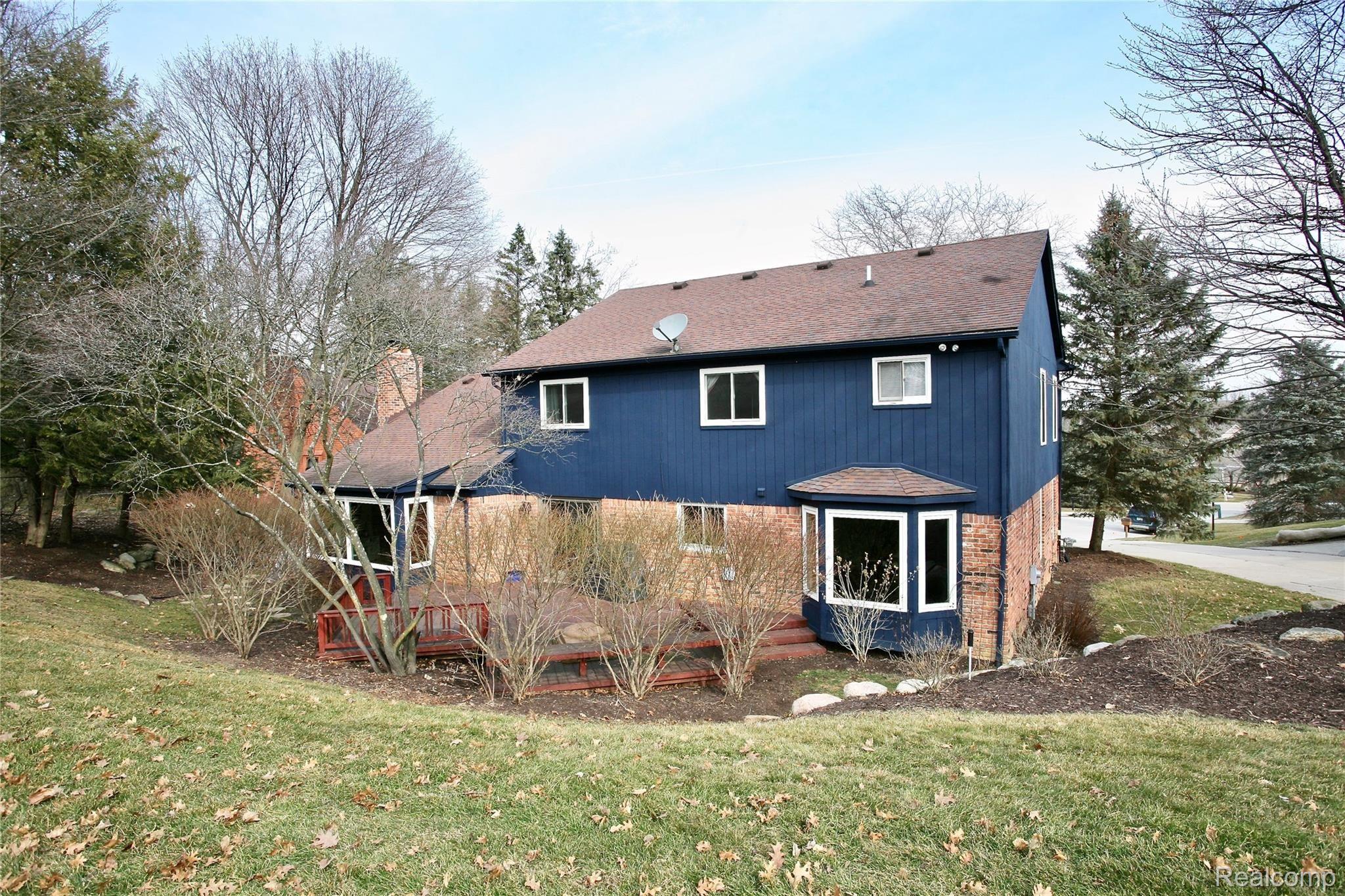 877 Stanford Court Rochester, MI 48309 - Photo 16 of 17 fullsizeoutput_b5c.jpeg