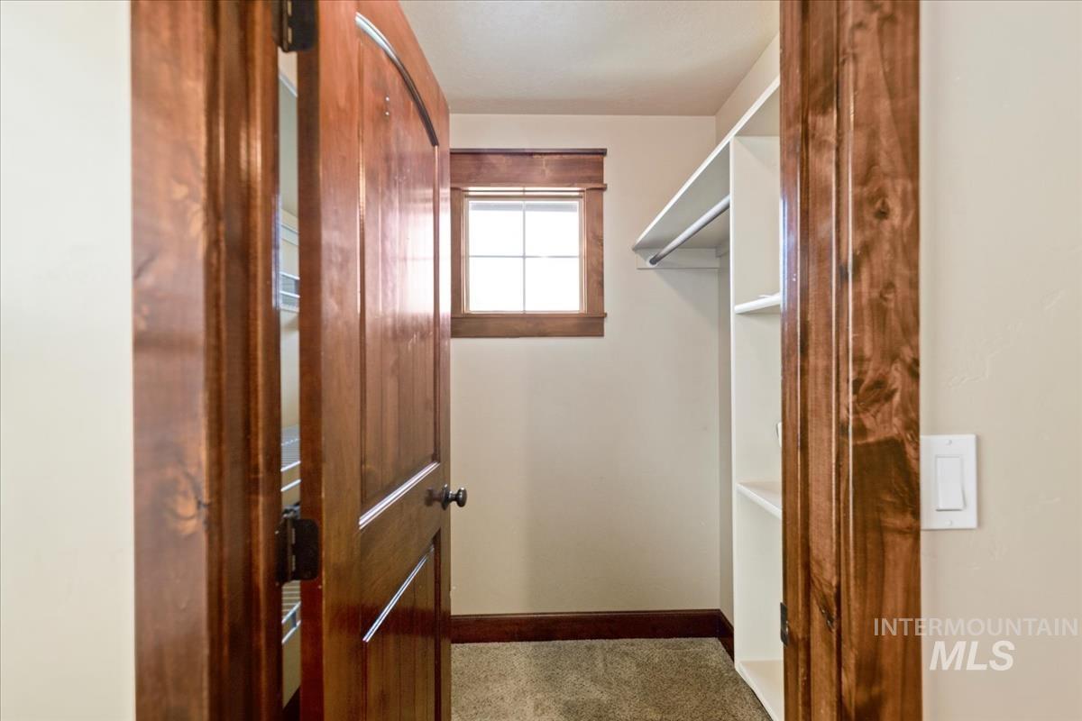 2543 West Divide Creek Street Meridian, ID 83646 - Photo 33 of 49 View of walk in closet