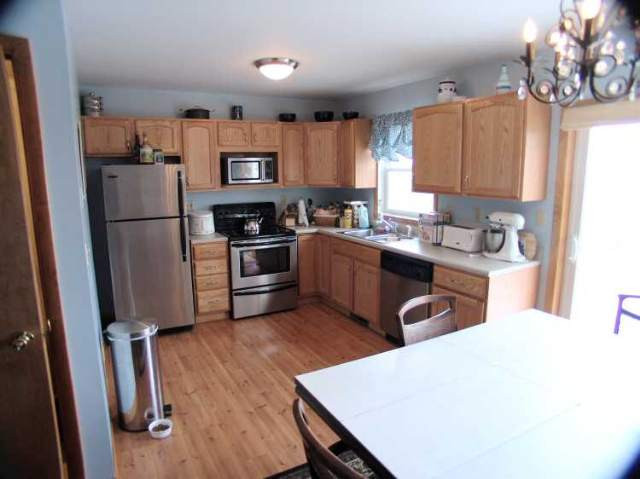 11 Maple Street Rensselaer, NY 12144 - Photo 2 of 4 Photo 2