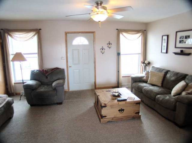 11 Maple Street Rensselaer, NY 12144 - Photo 3 of 4 Photo 3