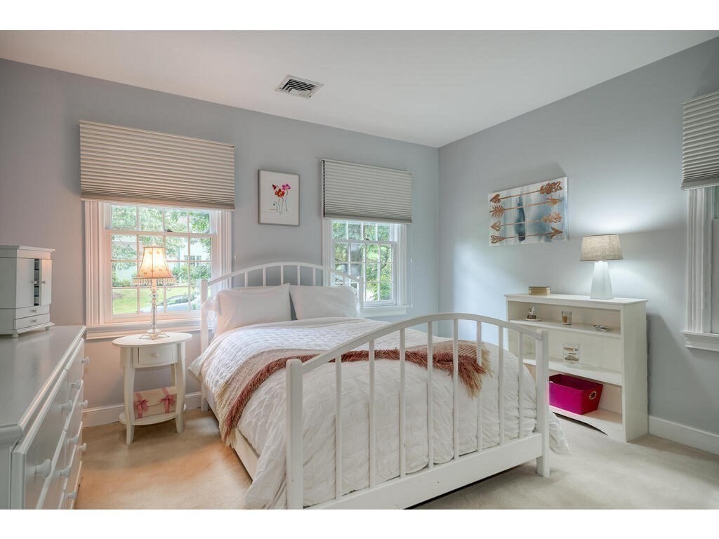 74 Taylor Road Marlborough, MA 01752 - Photo 26 of 38 Gallery Image 26