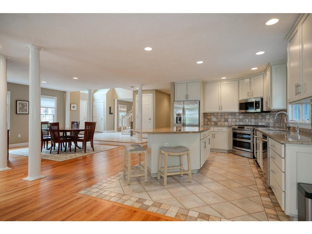 74 Taylor Road Marlborough, MA 01752 - Photo 6 of 38 Gallery Image 6