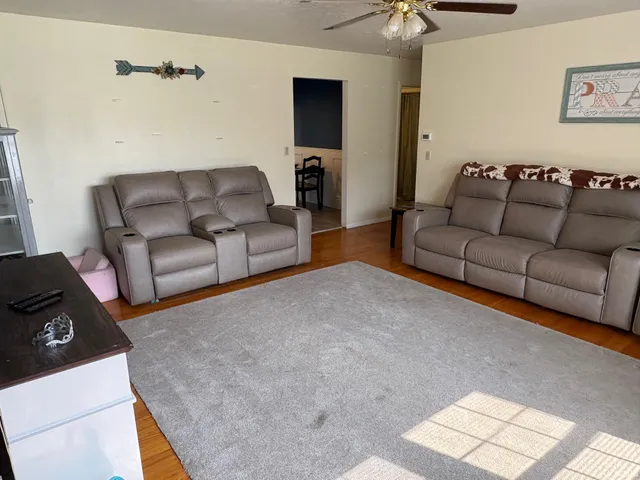 $259,900 | 2300 North Country Club Road, Muncie, IN 47303