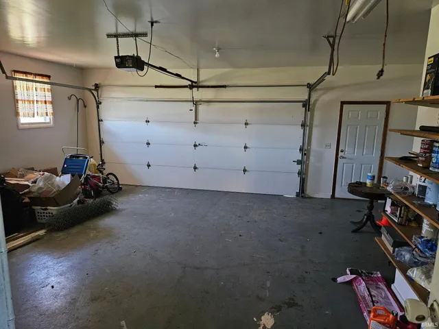 $259,900 | 2300 North Country Club Road, Muncie, IN 47303