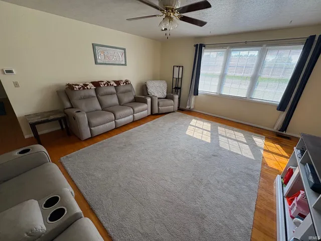 $259,900 | 2300 North Country Club Road, Muncie, IN 47303