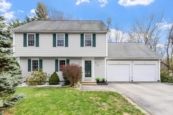 $460,000 | 19 Fieldstone Drive, Gardner, MA 01440