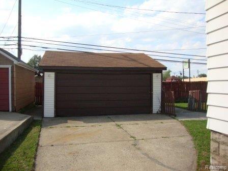 18581 Ruth Street Melvindale, MI 48122 - Photo 5 of 27 5-Garage.JPG