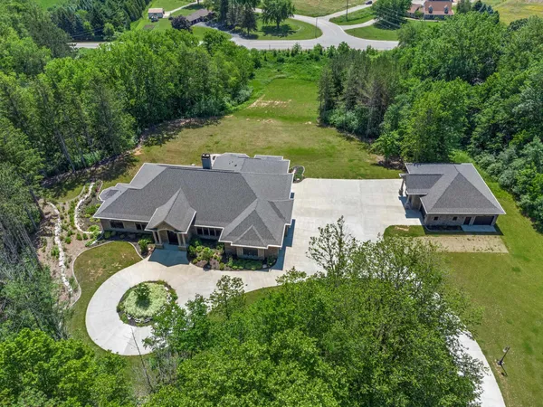$1,799,900 | 6800 North Purdy Parkway, Appleton, WI 54913