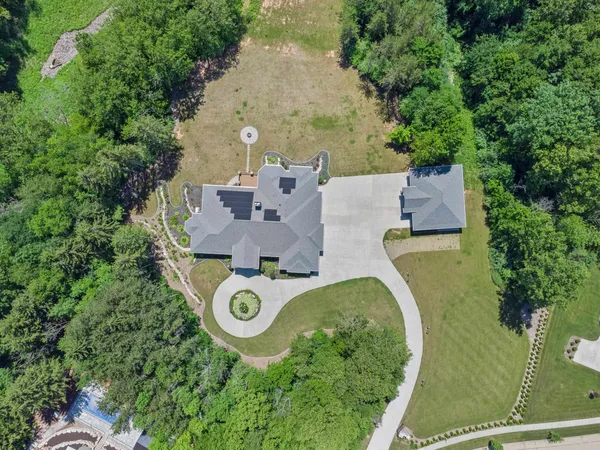 $1,799,900 | 6800 North Purdy Parkway, Appleton, WI 54913