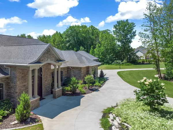 $1,799,900 | 6800 North Purdy Parkway, Appleton, WI 54913