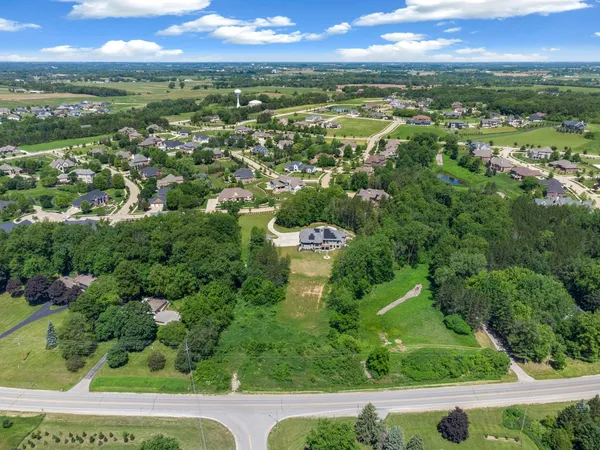 $1,799,900 | 6800 North Purdy Parkway, Appleton, WI 54913