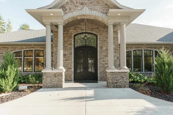 $1,799,900 | 6800 North Purdy Parkway, Appleton, WI 54913