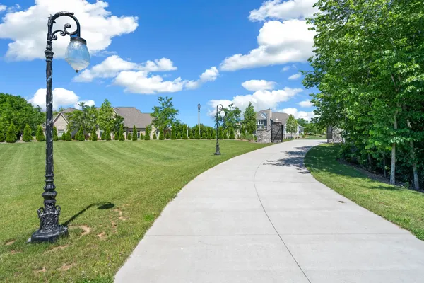 $1,799,900 | 6800 North Purdy Parkway, Appleton, WI 54913