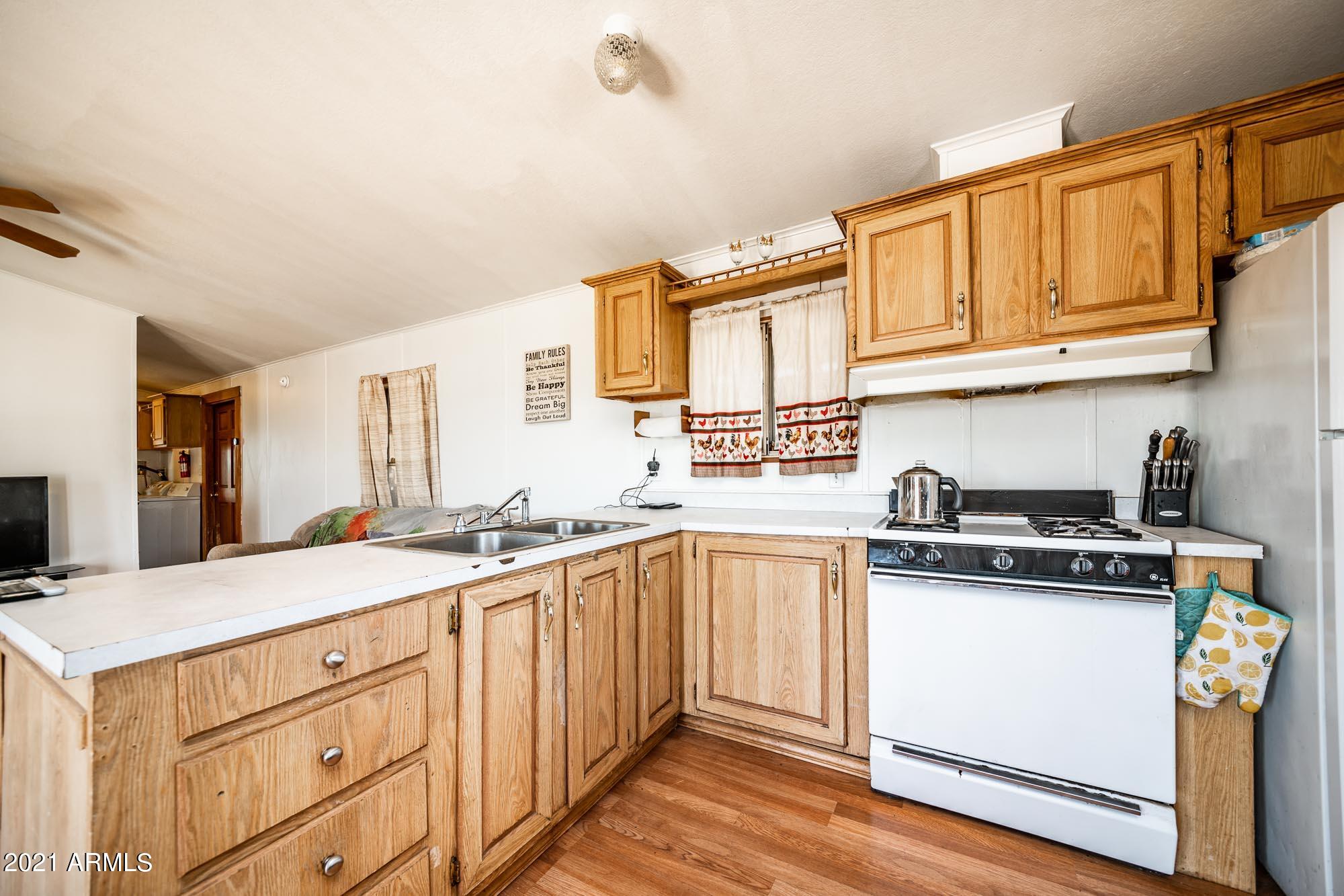 227 Pineveta Road Williams, AZ 86046 - Photo 7 of 54 227 Pineveta Ashfork (7 of 77)