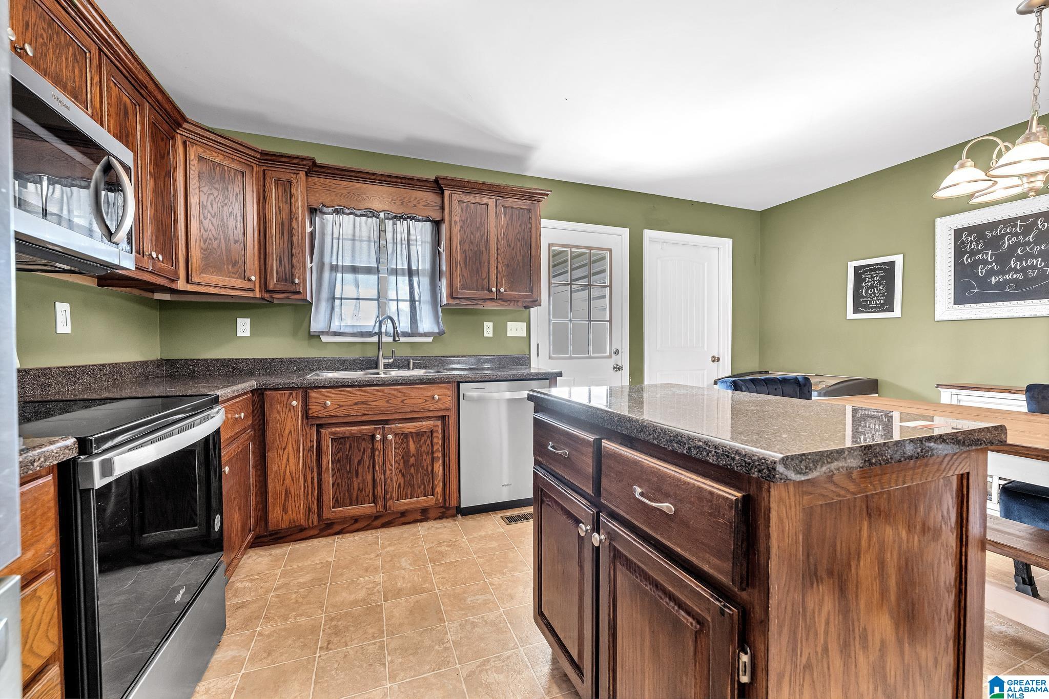 526 Commissary Road Warrior, AL 35180 - Photo 17 of 23