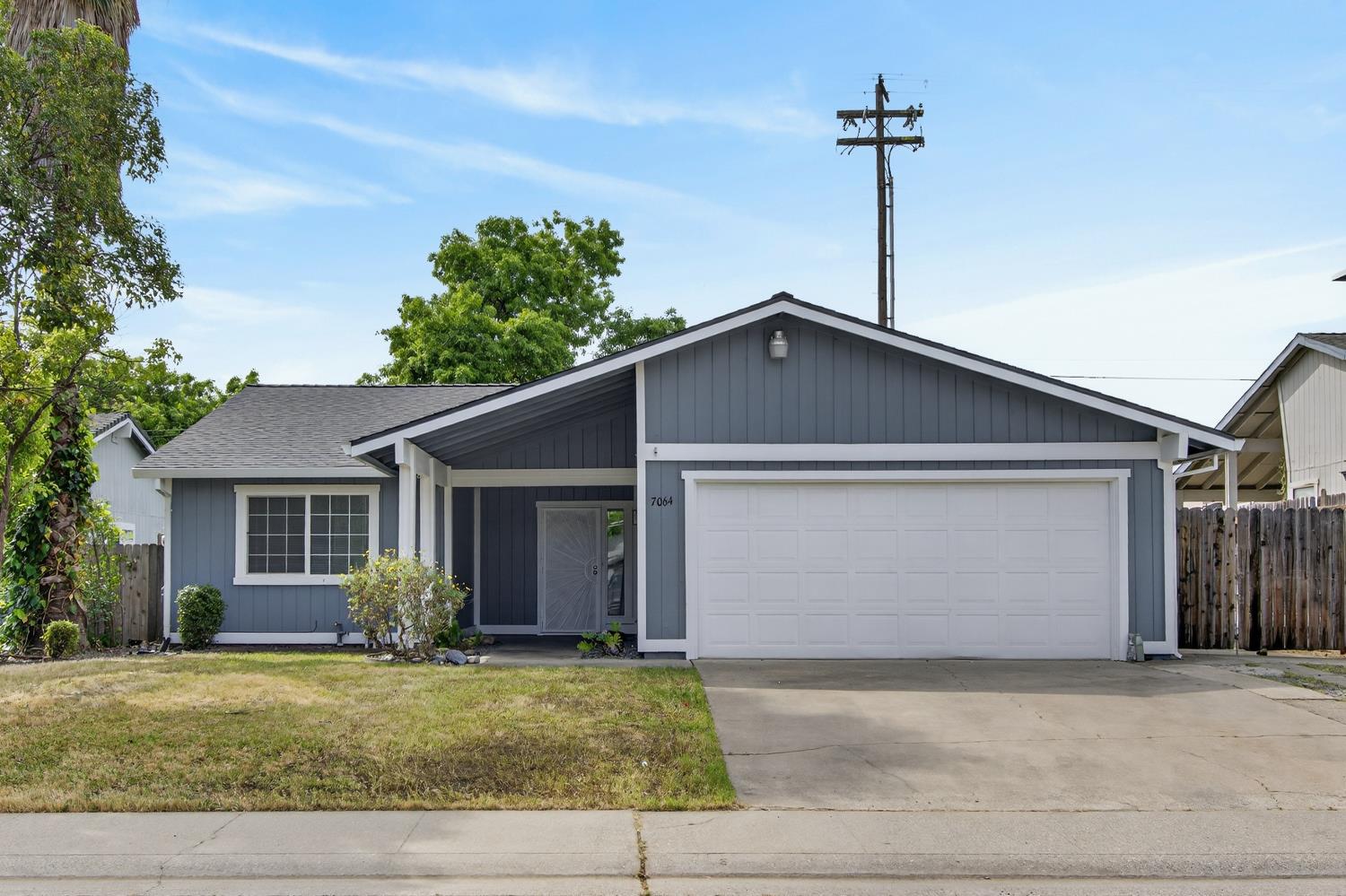 7064 Canevalley Circle Citrus Heights, CA 95621 - Photo 3 of 37