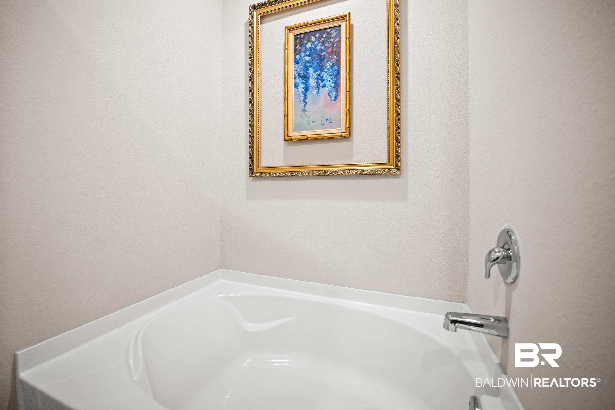 24139 Veranda Circle Elberta, AL 36530 - Photo 20 of 40 Bathroom with a bath