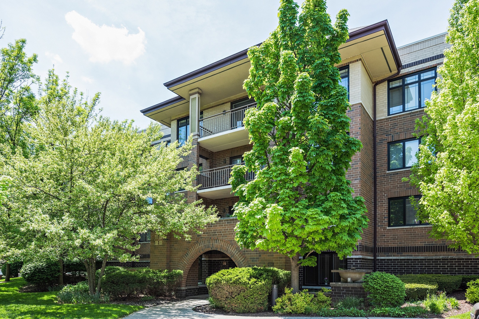 9200 East Prairie Road, Unit 408 Evanston, IL 60203 - Photo 1 of 16 Gallery Image 1