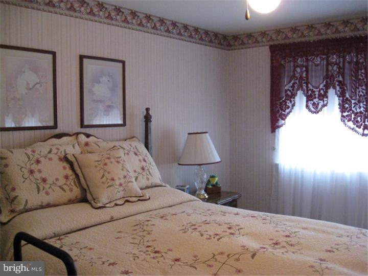 12344 Wyndom Road Philadelphia, PA 19154 - Photo 21 of 24 Bedroom 2