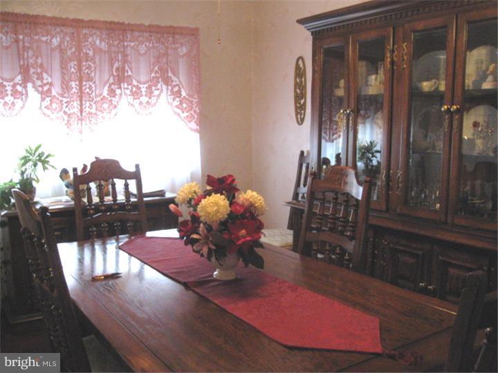 12344 Wyndom Road Philadelphia, PA 19154 - Photo 6 of 24 Dining Room
