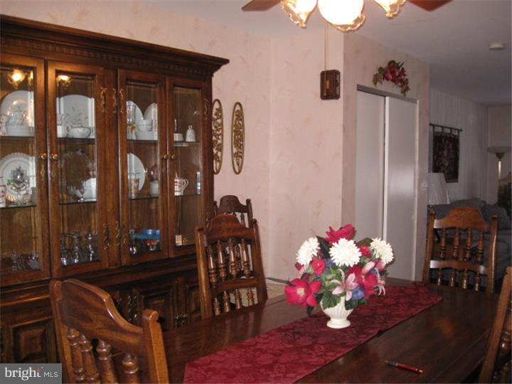 12344 Wyndom Road Philadelphia, PA 19154 - Photo 7 of 24