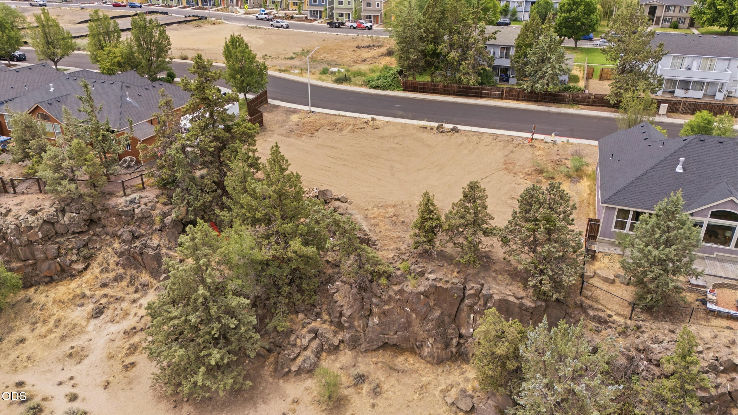 320 Northwest 16th Place Redmond, OR 97756 - Photo 9 of 14