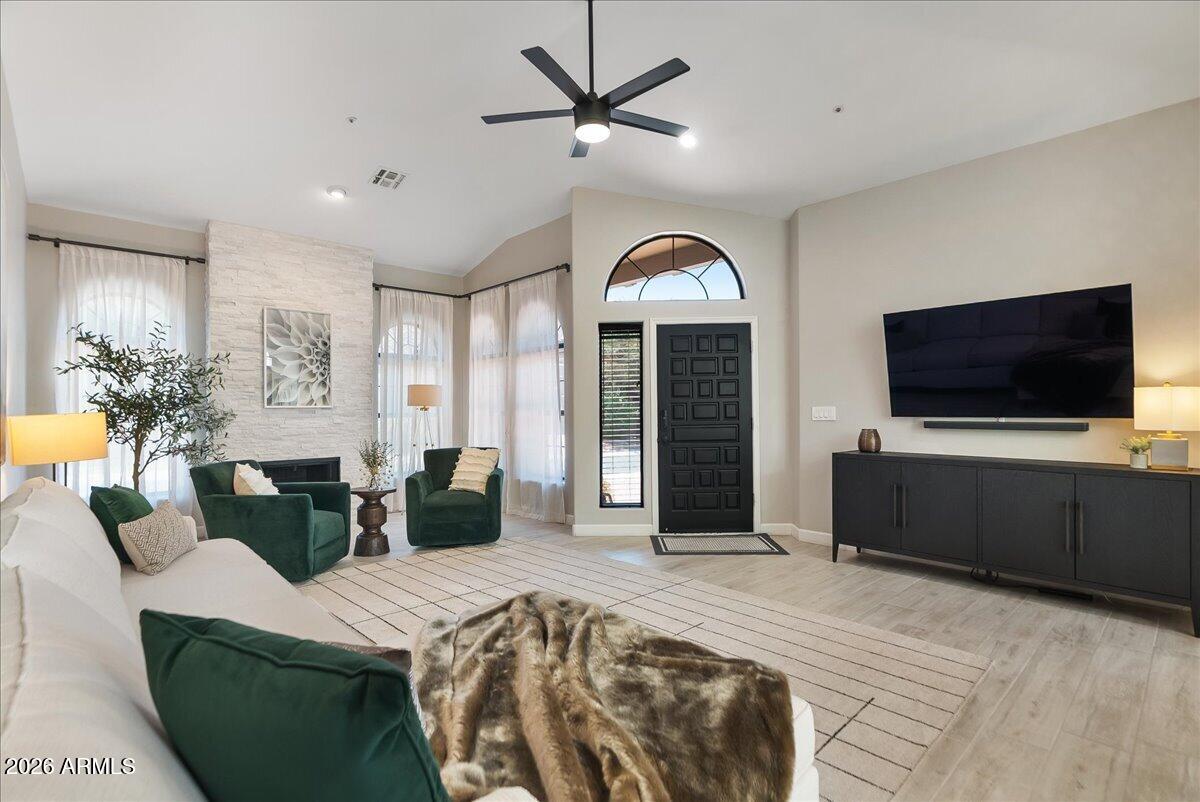 7955 East Chaparral Road, Unit 125 Scottsdale, AZ 85250 - Photo 11 of 56 Front Room