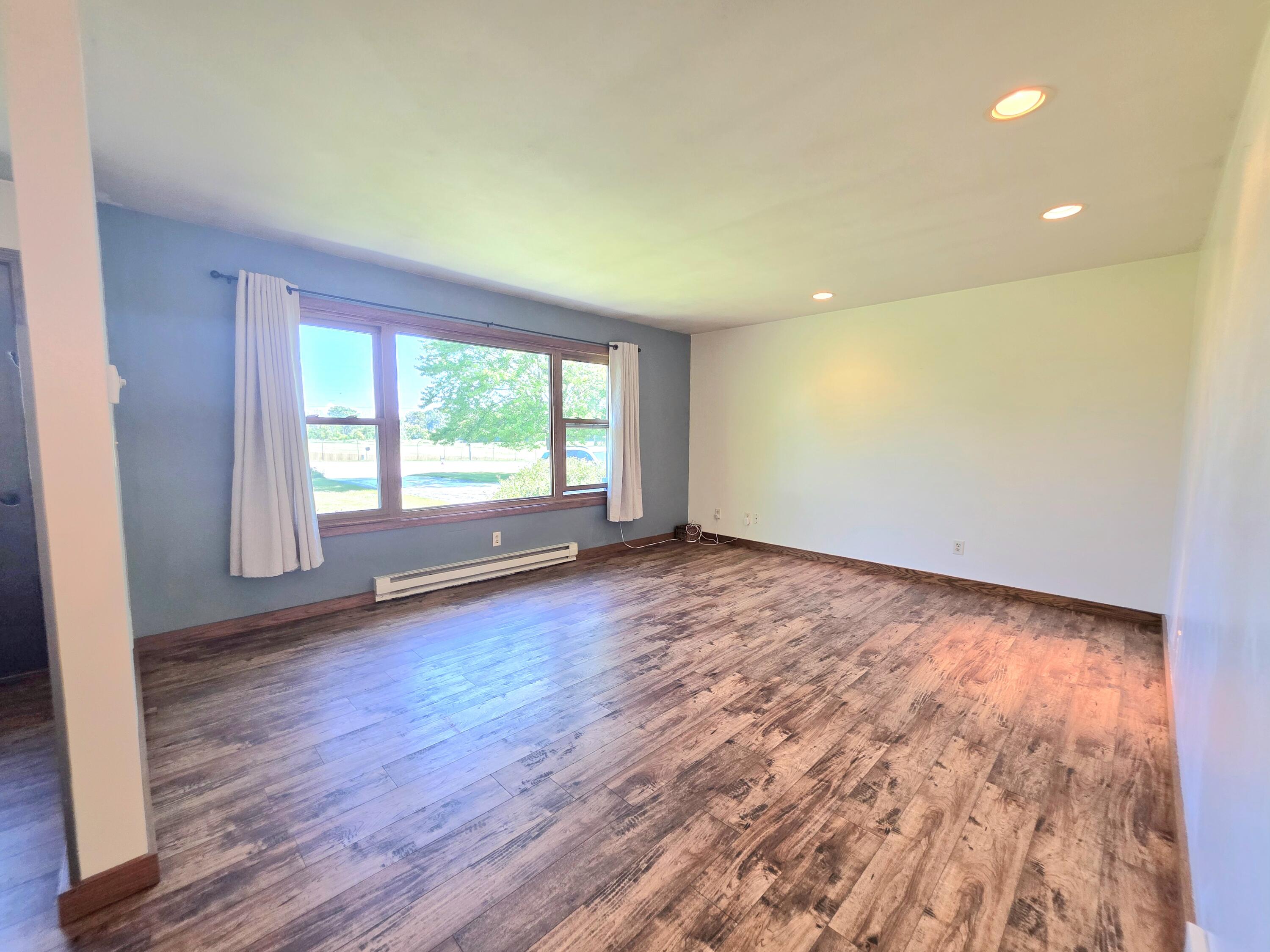 W2999 County O Road Sheboygan Falls, WI 53085 - Photo 2 of 37 Living room
