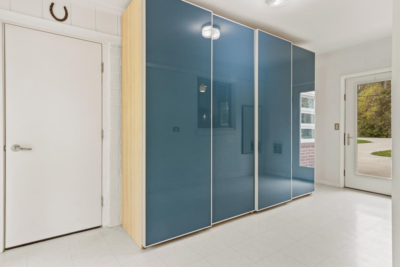 645 Sheridan Road Traverse City, MI 49686 - Photo 30 of 46 1921751-b34a4ef8-f3e1-4d9d-9c35-3639e666f695.JPG